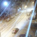 Another snowy street (photo:: Source Fabrić)